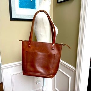Portland Leather Medium Tote in Honey with Zipper Top